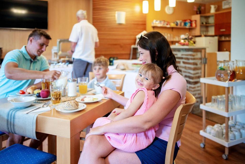 Boží Dar Apartmany Engadin מראה חיצוני תמונה