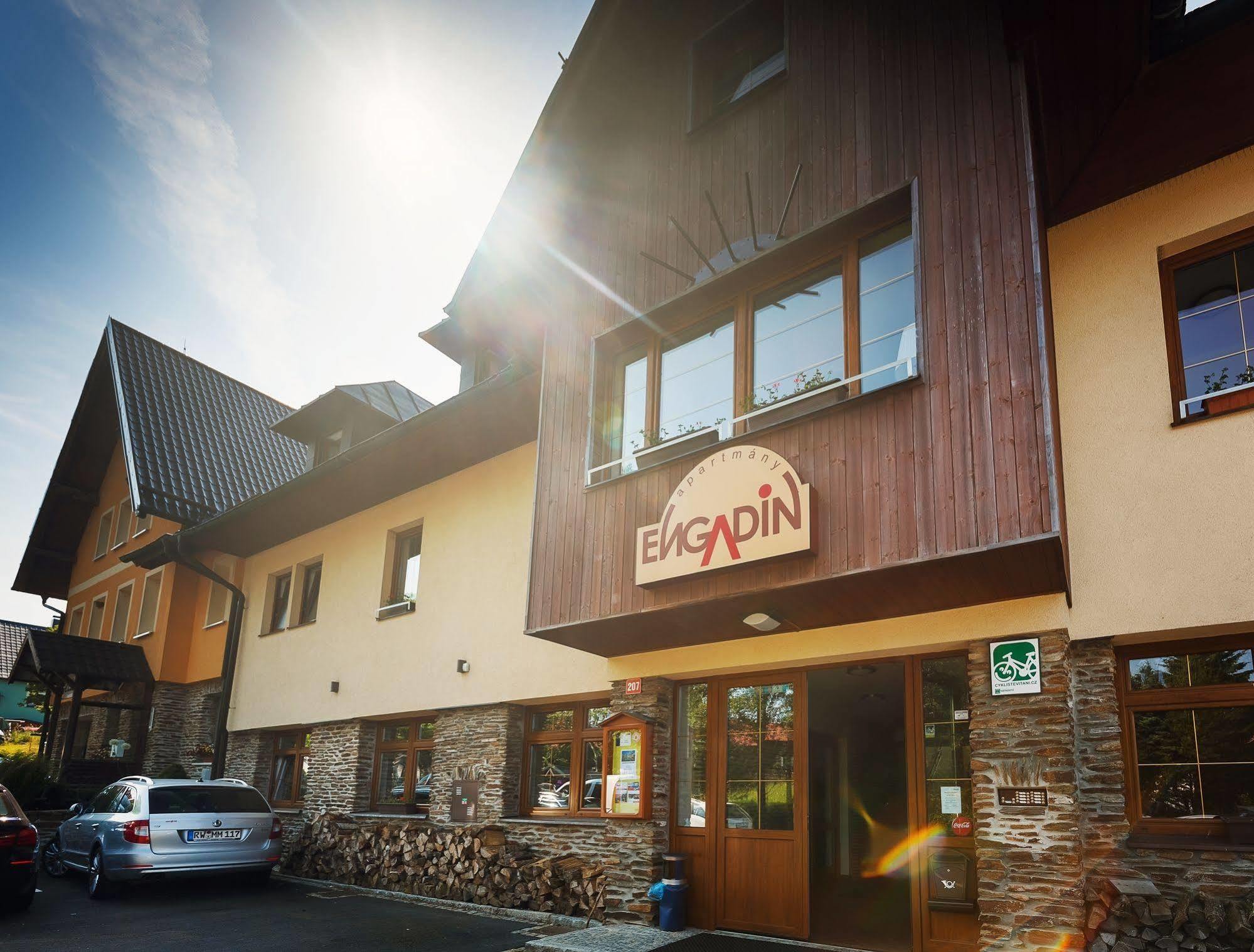 Boží Dar Apartmany Engadin מראה חיצוני תמונה
