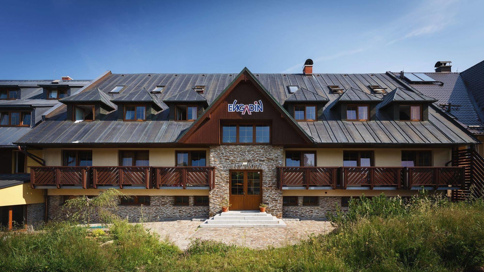 Boží Dar Apartmany Engadin מראה חיצוני תמונה